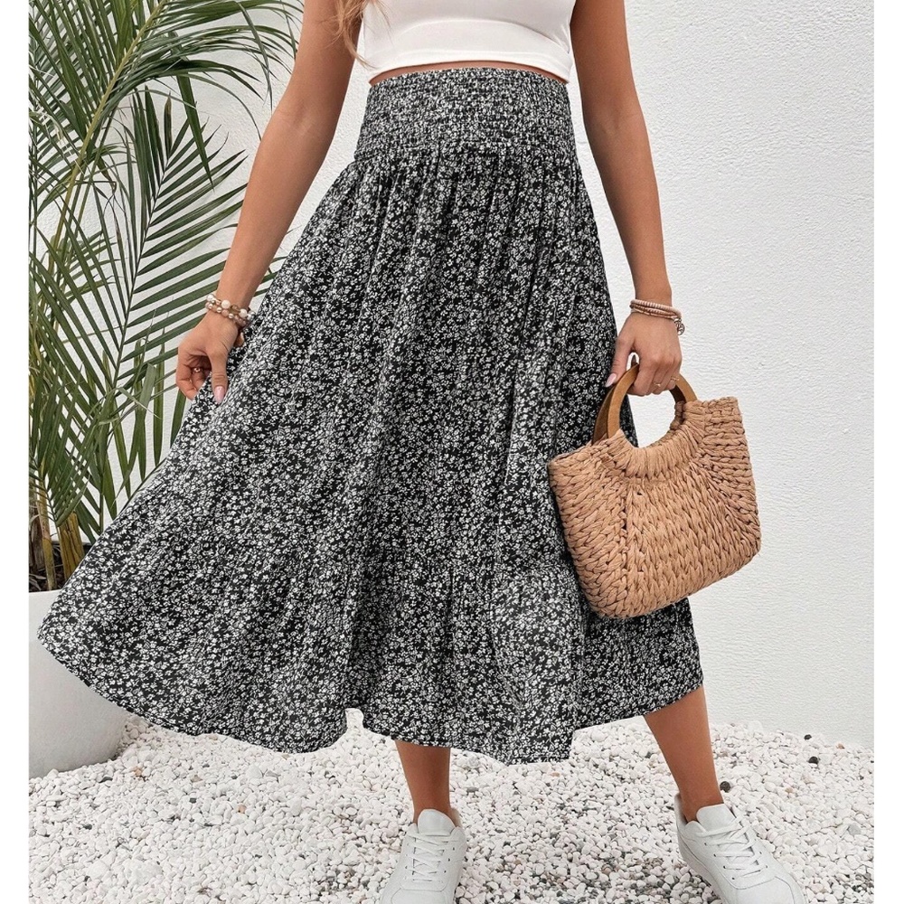 Maternity Floral Print Shirred Stretchy Waist Skirt - Picture 3 of 10